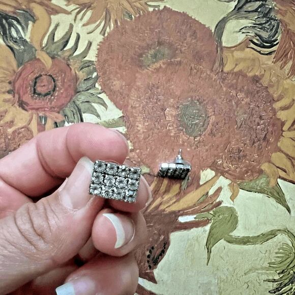 sparkly vtg 80s unmarked glam rhinestone rectangle pierced earrings small stud - Picture 1 of 7